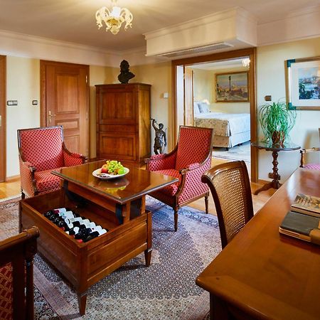 โกลเดน เวลล์ Hotel ปราก ภายนอก รูปภาพ