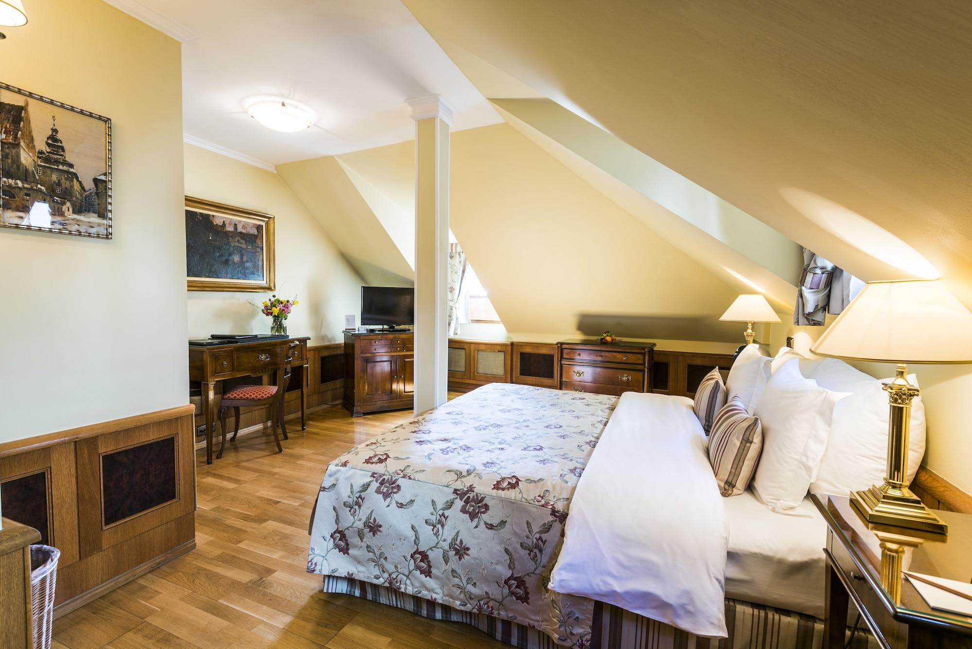 โกลเดน เวลล์ Hotel ปราก ภายนอก รูปภาพ