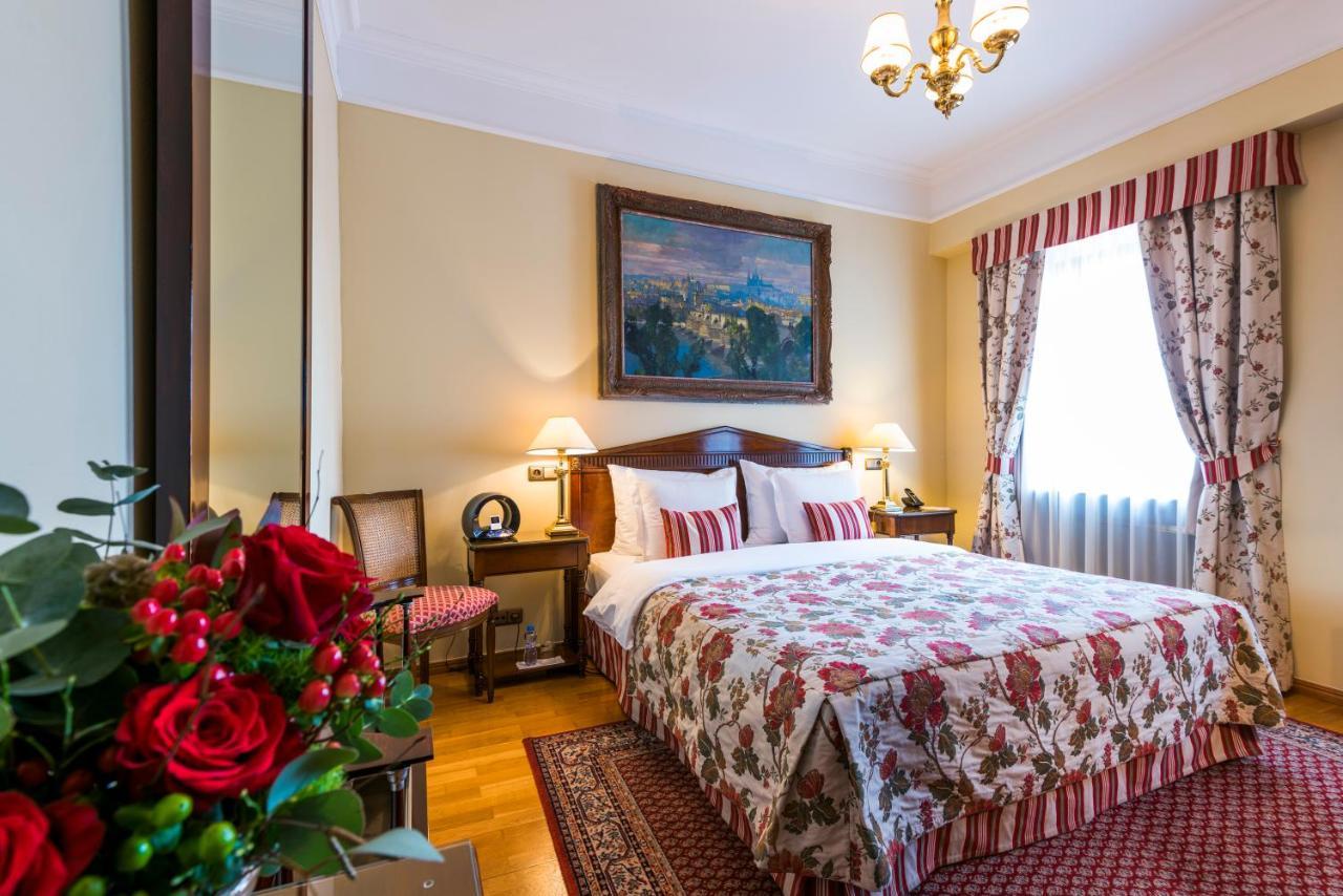โกลเดน เวลล์ Hotel ปราก ภายนอก รูปภาพ